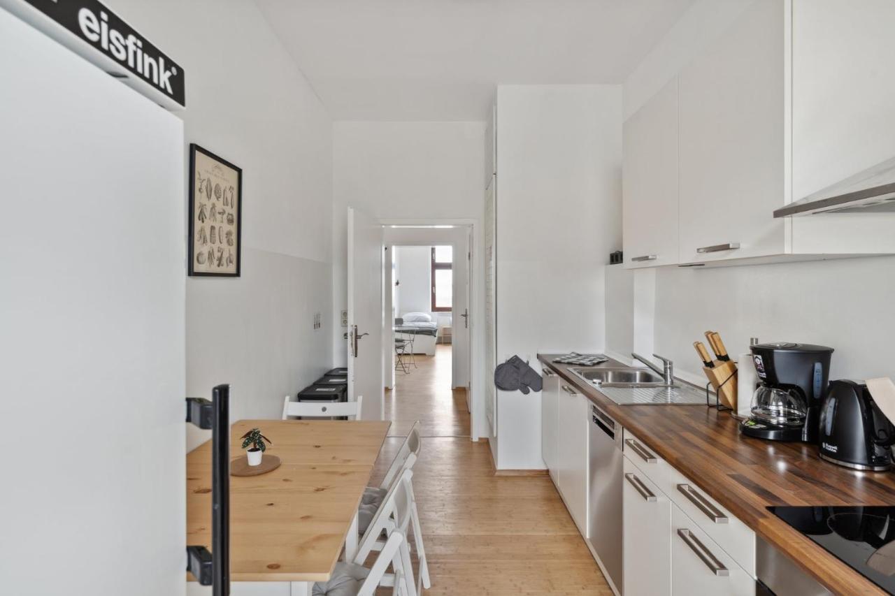 Apartment Fuer 13 Gaeste, 5 Schlafzimmer, 2 Baeder, 2 Loggia'S, Leipzig Zentrum Ost Екстер'єр фото